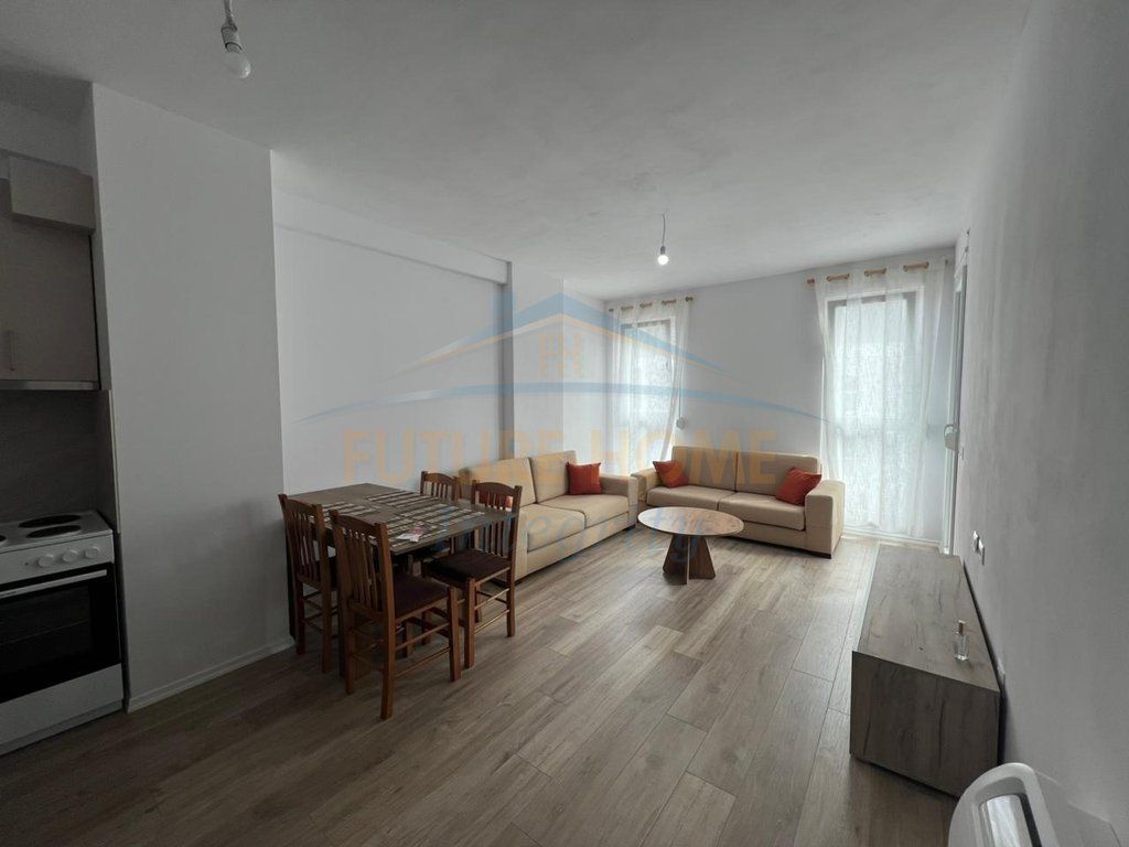 Qera, Apartament 2+1+2, Kompleksi Univers City, Tiranë.