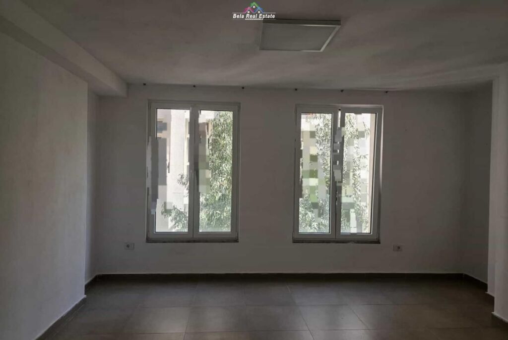 Ufficio In Affitto 1+1 Vicino alla Strada di Elbasan ( ID BZ2878) Tirana