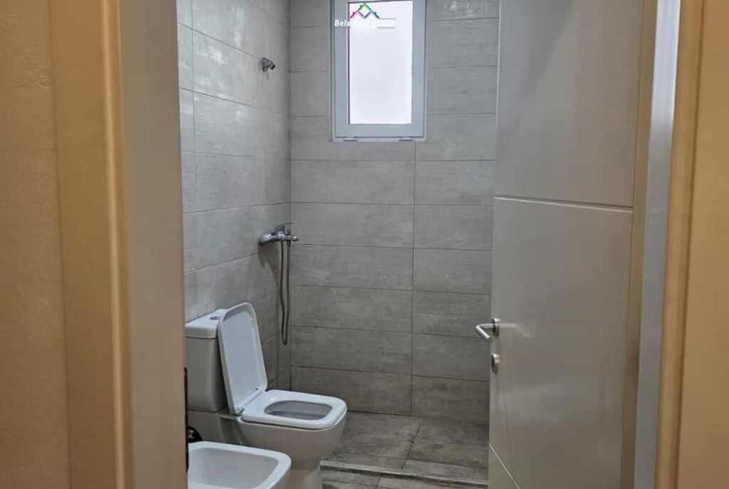 Ufficio In Affitto 1+1 Vicino alla Strada di Elbasan ( ID BZ2878) Tirana