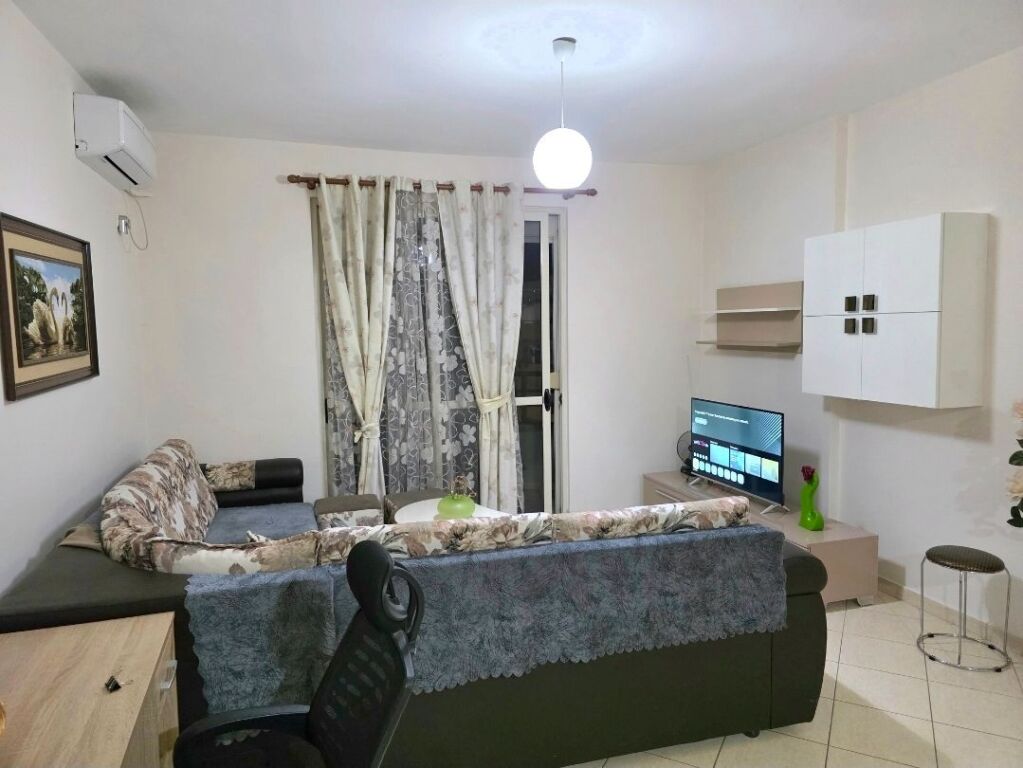 Jepet Apartament 1+1 me qera ne Bulevardin Migjeni Astir Unaza e Re