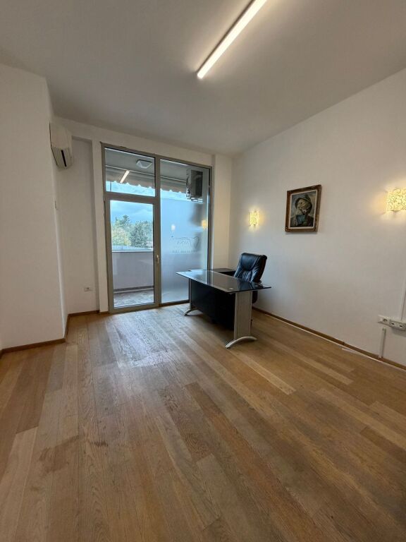 UFFICIO IN AFFITTO 132M2 BLLOK