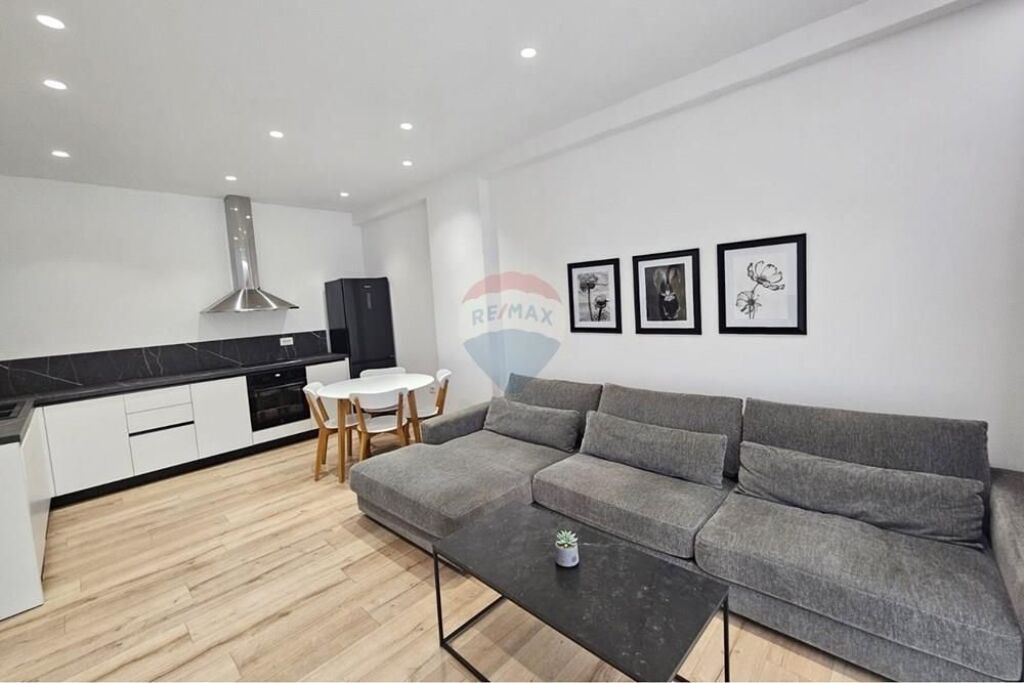 Apartament 2+1 per qira tek rruga e Elbasanit!
