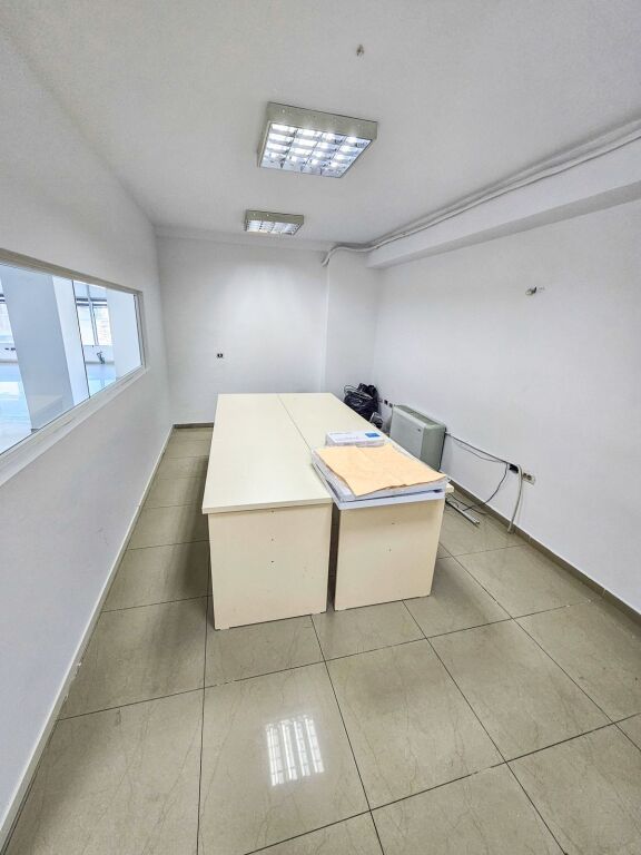 UFFICIO IN AFFITTO 300M2 VIA DIBRA