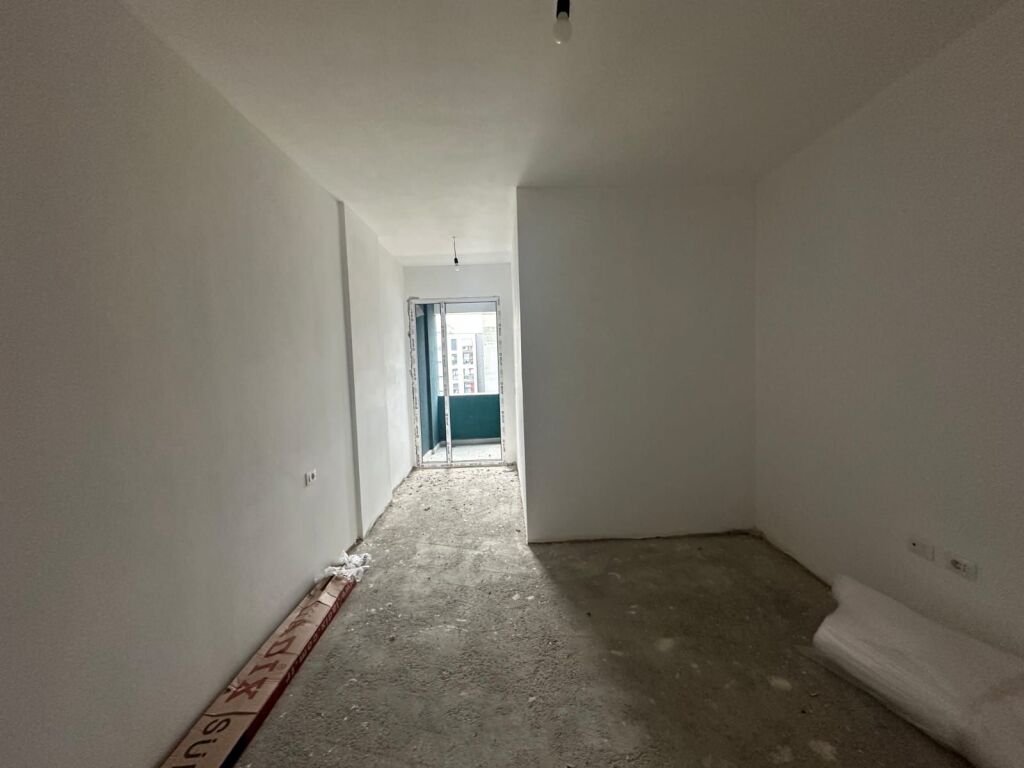 APARTAMENT 2+1 PER SHITJE NE XHAMLLIK