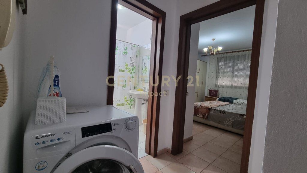 JEPET ME QIRA APARTAMENT 1+1 TEK RRUGA E DIBRES