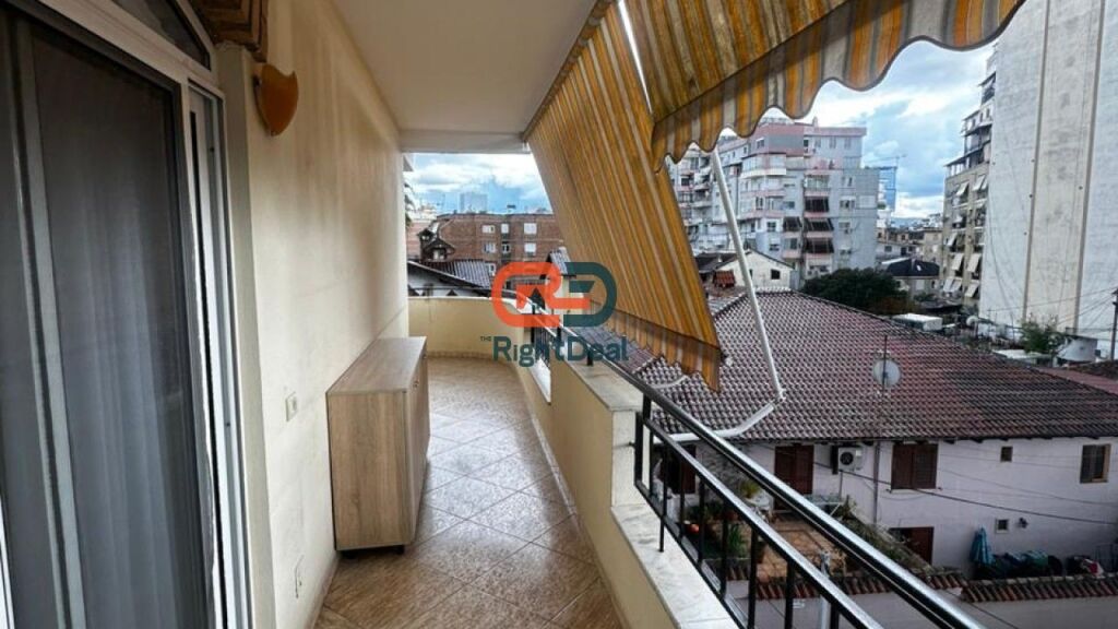 Affittasi Appartamento 1+1 Vicino a Via "Siri Kodra" Dentro il Raccordo!!!