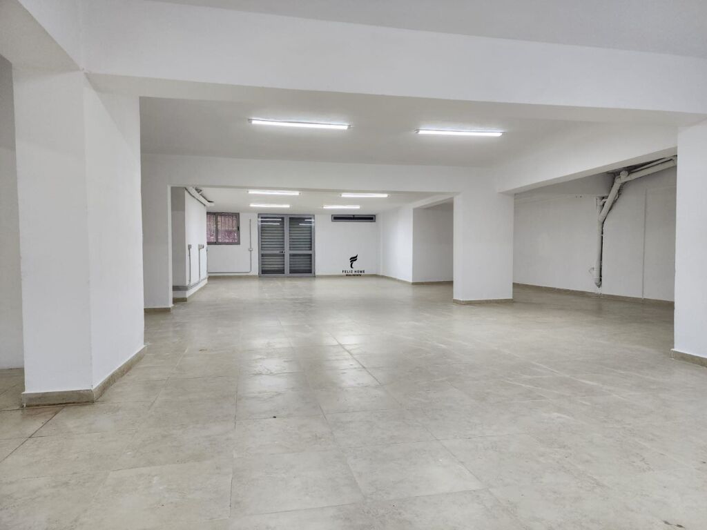 MAGAZINE ME QERA 300 M2 YZBERISHT 1300 EURO FH-66624