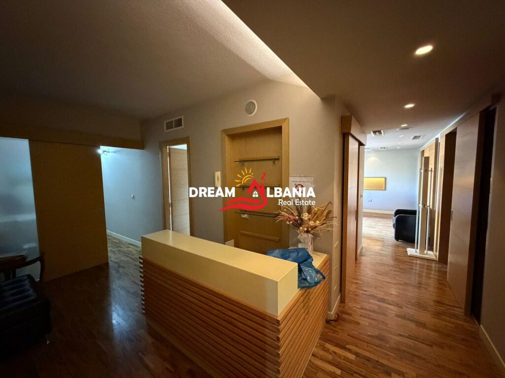 Locale commerciale in affitto presso l'ex Ristorante Durresi (ID 42611417)f