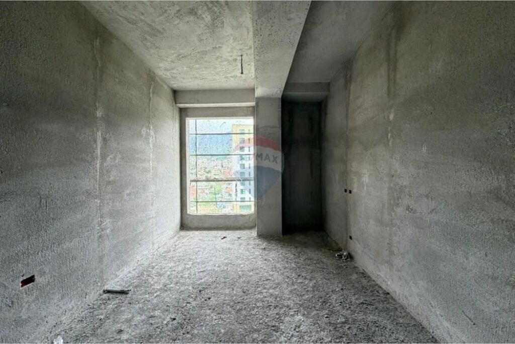 Appartamento in vendita 1+1 Porcelan, vicino a TV Klan!