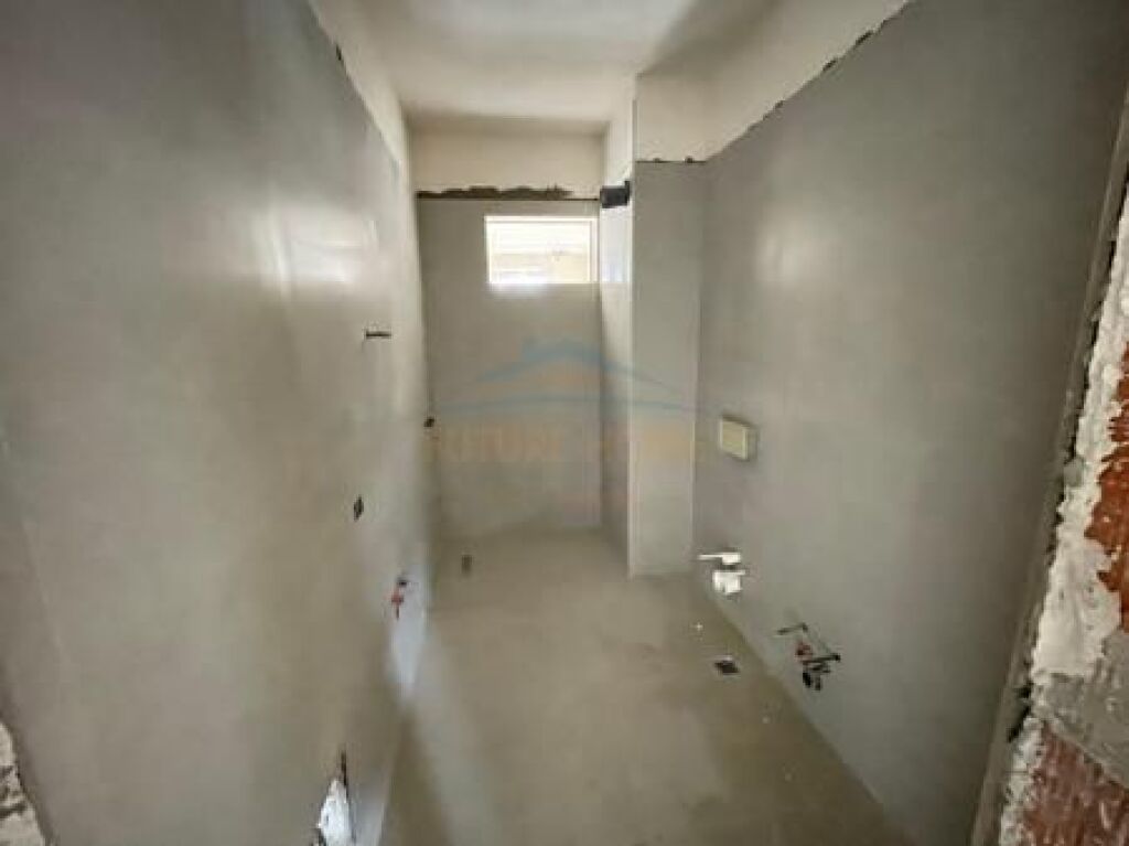 In vendita, Appartamento 2+1+2, Paskuqan, Tirane. Empire66636
