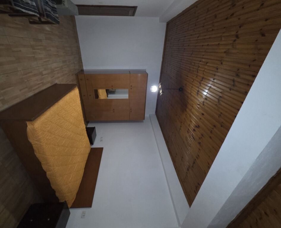 🏡 JEPET ME QERA APARTAMENT 1+1 – VARRI I BAMIT