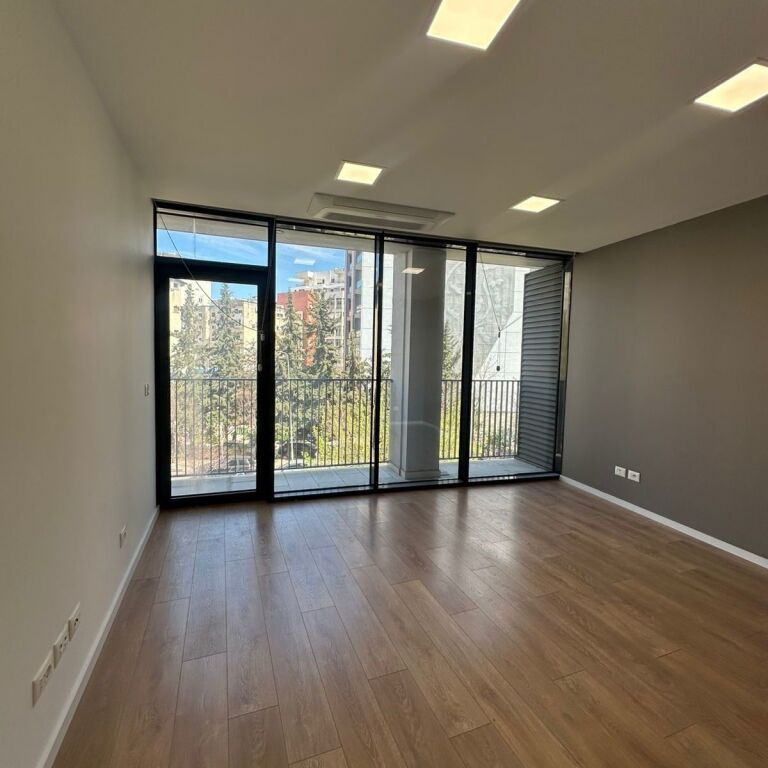 📌 Jepet Ambient Zyre me Qira – Lake View, pranë Liqenit Artificial 📍