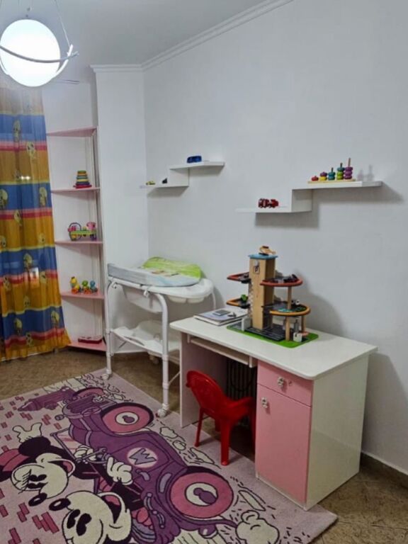 Apartament me qera 2+1+2 Rruga e Barrikadave