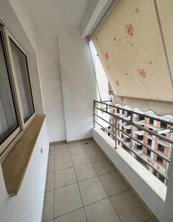 Apartament ne shitje 1+1 tek Vila L , Astir