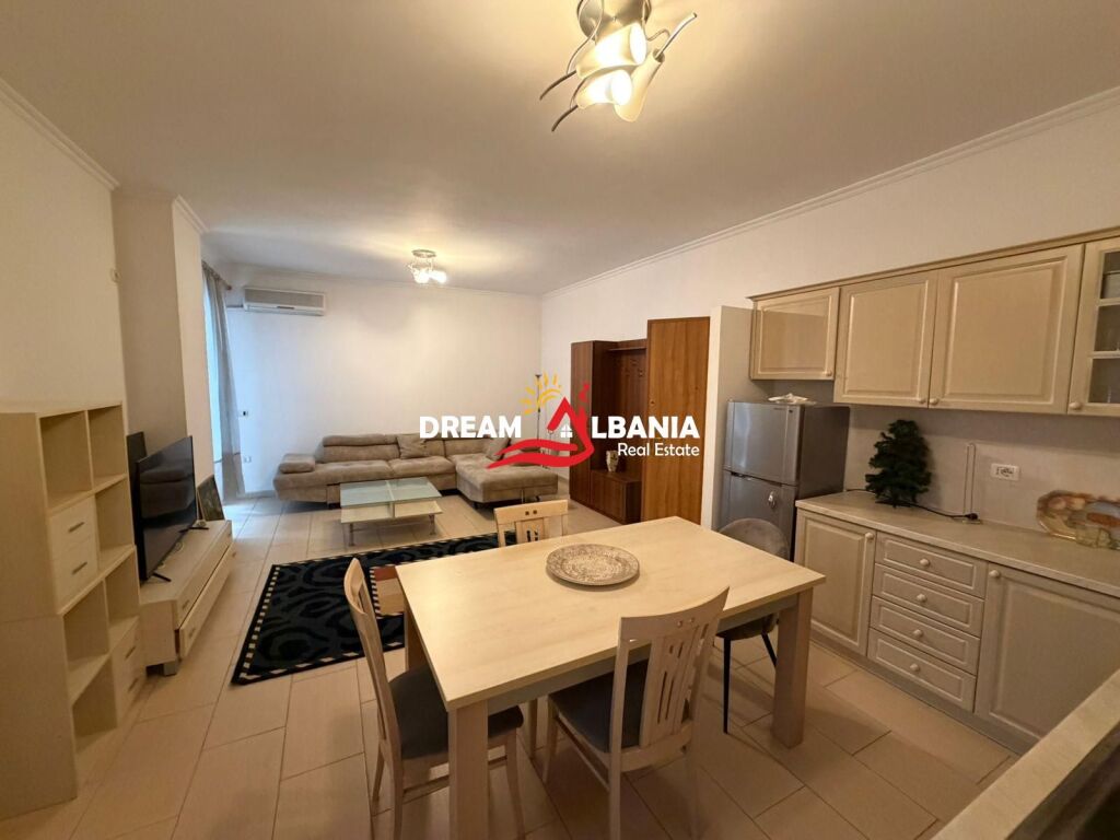Jepet me qera apartament 2+1 tek Pazari i Ri prane BKT (ID 42215513) F