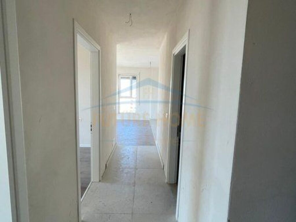 Shitet, Apartament 2+1+2, Trio Towers, Don Bosko