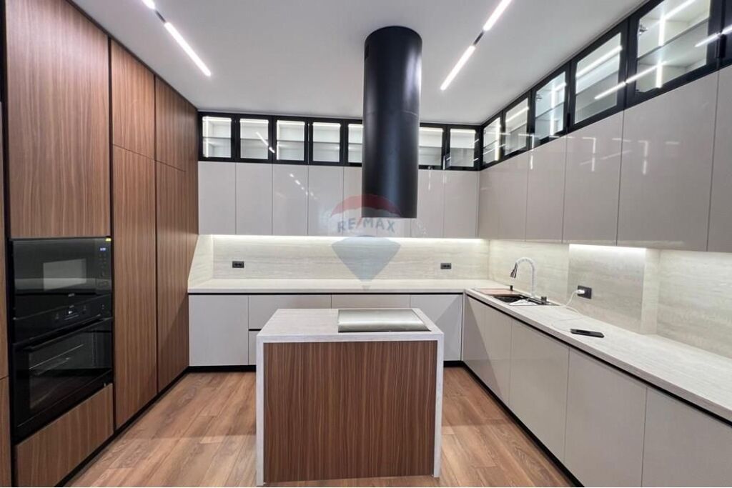 Villa - In Affitto - Vilat Forest, Tirana