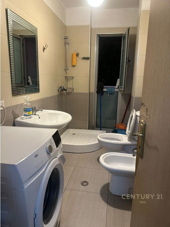 Appartamento 2+1 in Affitto nel Centro Commerciale Kristal, Tirana - 550€ | 78 m²