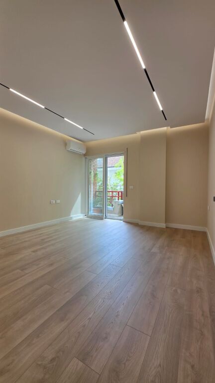 Premises for rent at Coin
