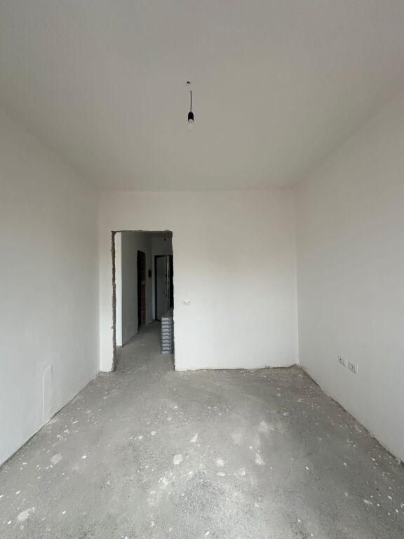 APARTAMENT 2+1 PER SHITJE NE XHAMLLIK