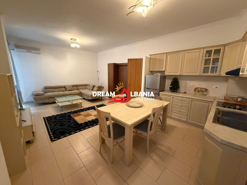 Jepet me qera apartament 2+1 tek Pazari i Ri prane BKT (ID 42215513) F