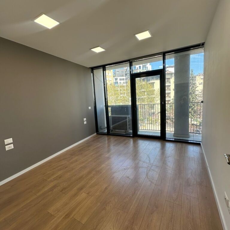📌 Jepet Ambient Zyre me Qira – Lake View, pranë Liqenit Artificial 📍