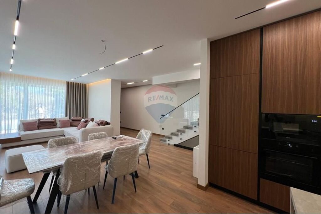 Villa - In Affitto - Vilat Forest, Tirana