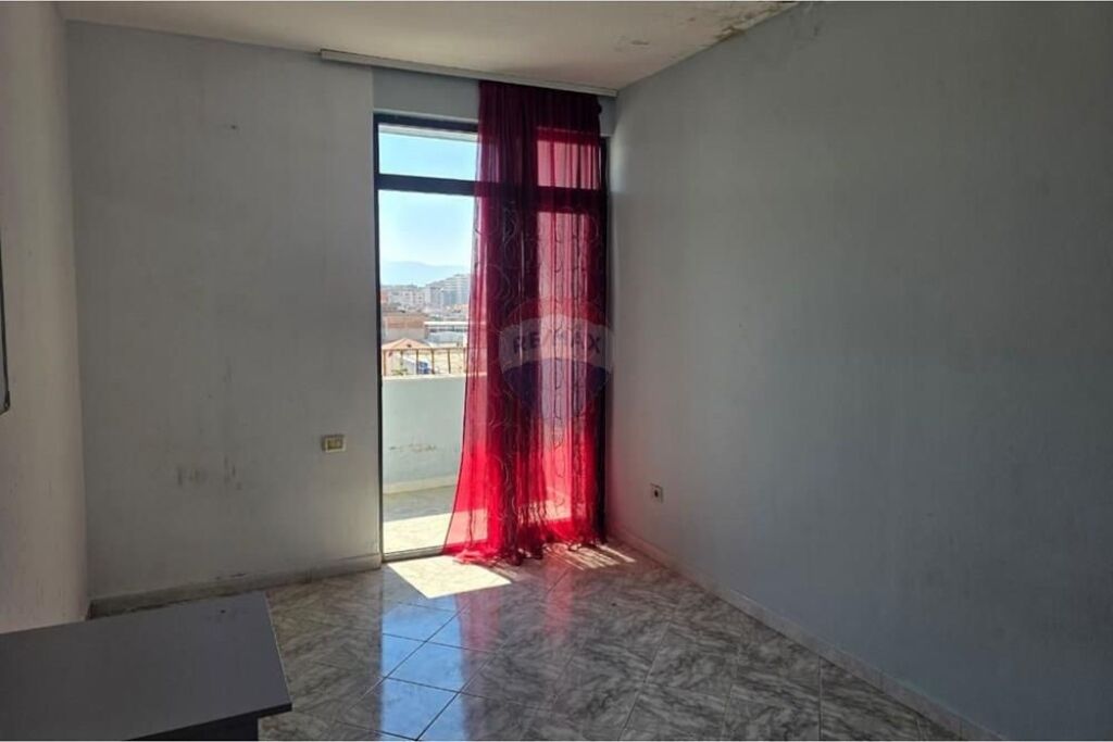 🏡 Apartament 2+1+2 – Për Shitje | Lagjja Kushtrim, Vlorë 📍 Rruga e Re