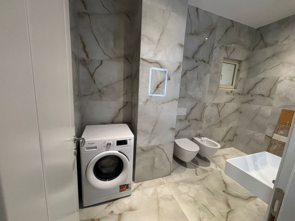 Appartamento moderno 1+1 in affitto in una zona tranquilla e accessibile di Ali Demi.
