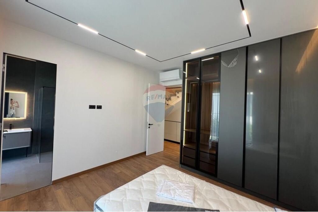 Villa - In Affitto - Vilat Forest, Tirana