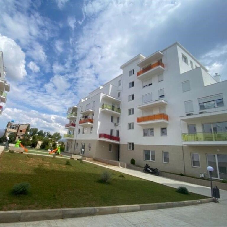 📌 Shitet Apartament 1+1 + Verandë – Kompleksi TUDAS, Astir, Tiranë 📍