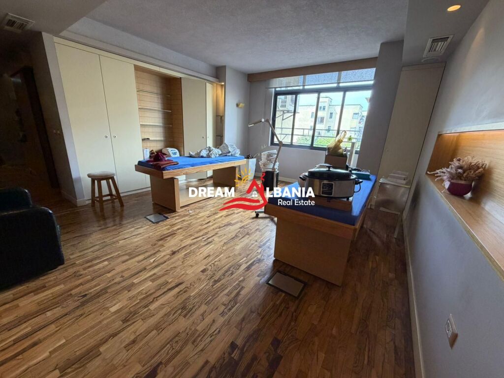 Locale commerciale in affitto presso l'ex Ristorante Durresi (ID 42611417)f