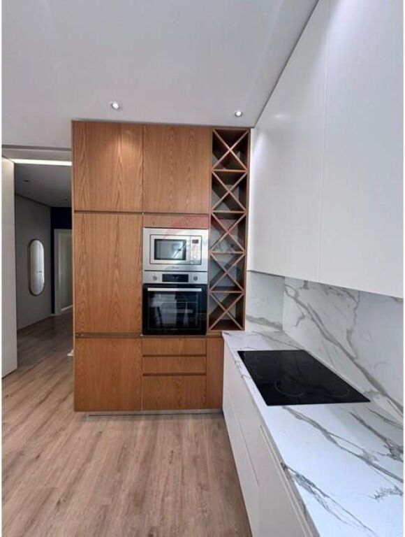 MYSLYM SHYRI, APARTAMENT 2+1+2 PER QIRA