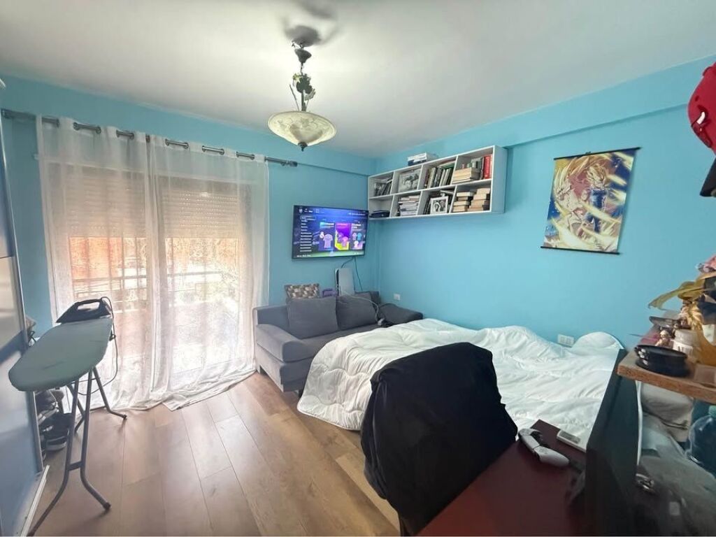 Apartament 2+1, Materniteti i Ri!