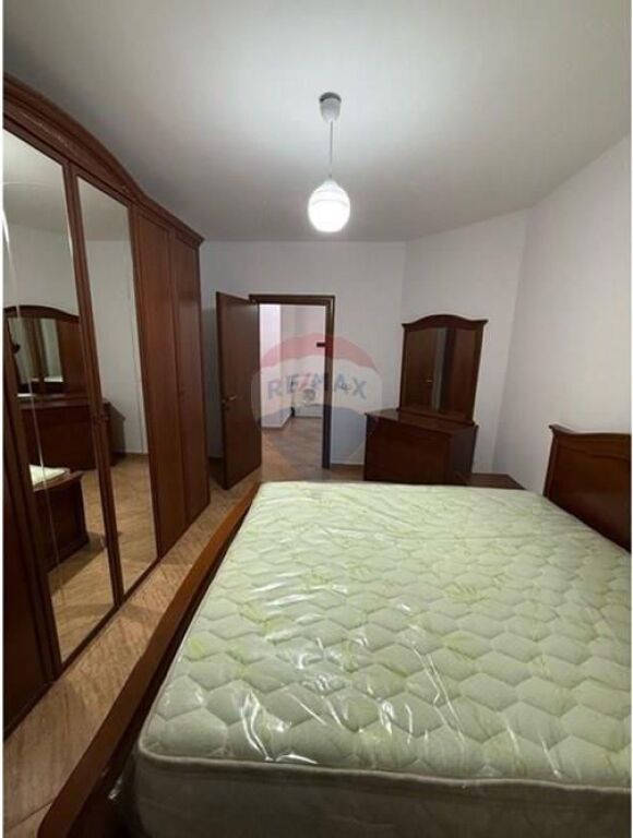 Appartamento 2+1 in affitto a Komuna Parisit
