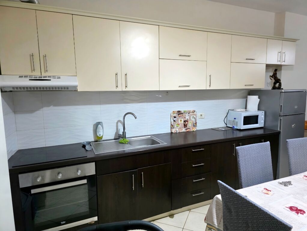 Jepet Apartament 1+1 me qera ne Bulevardin Migjeni Astir Unaza e Re