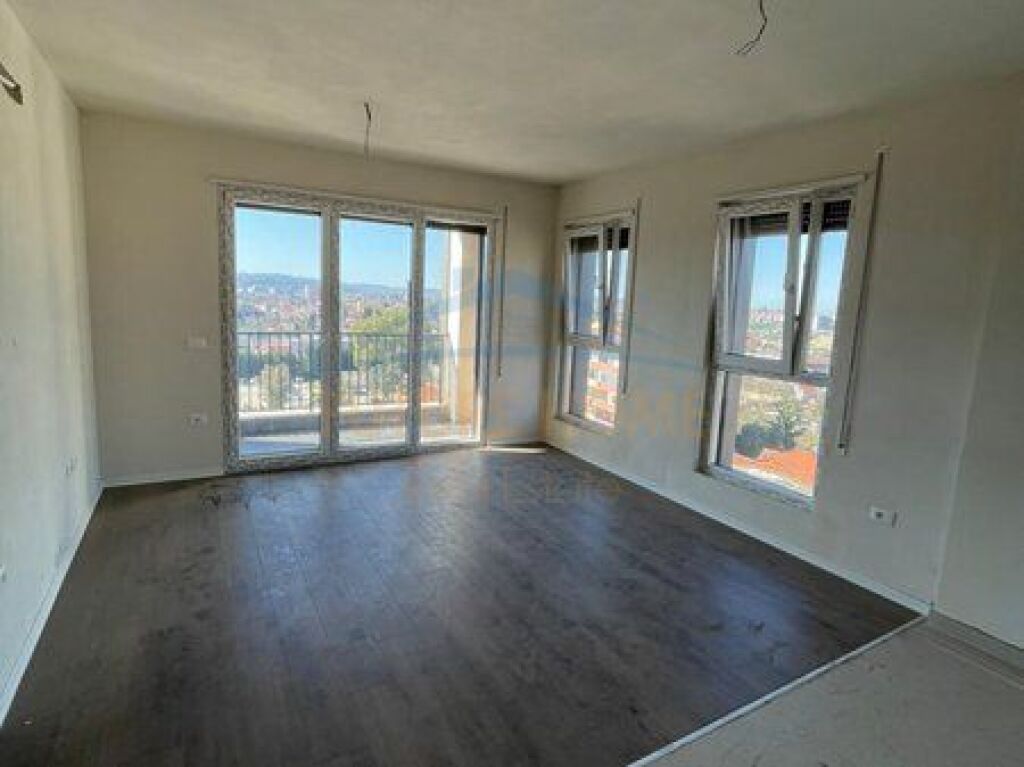 Shitet, Apartament 2+1+2, Trio Towers, Don Bosko