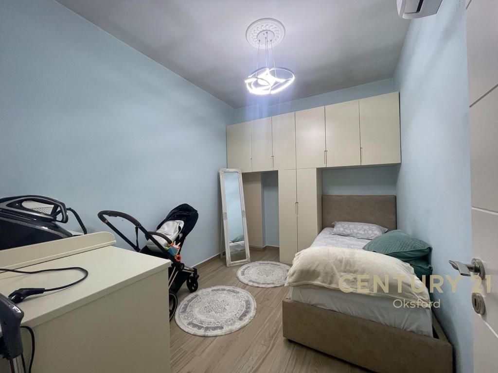 VENDESI APPARTAMENTO 2+1 VICINO ALLA SCUOLA UNITA