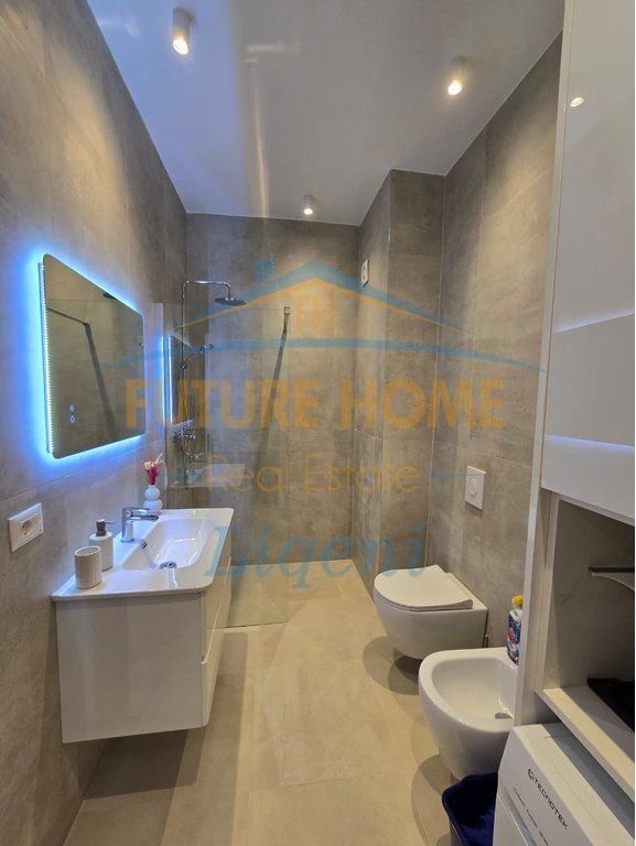 Qera, Apartament 2+1, Qendër, Tiranë.