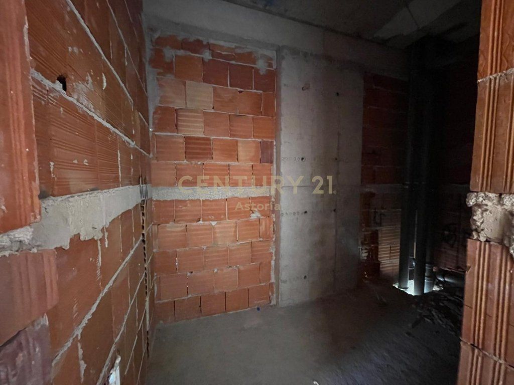 VENDESI APPARTAMENTO 1+1 AL RIVER SIDE RESIDENCE, UNAZA E RE.