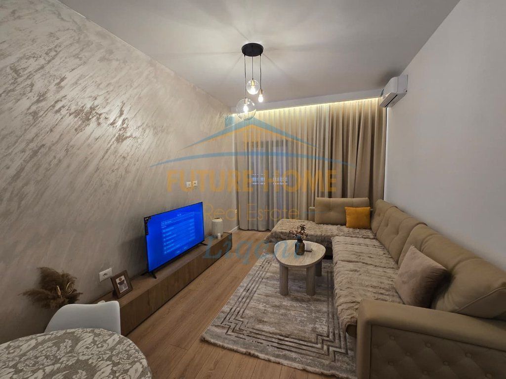 Qera, Apartament 2+1, Qendër, Tiranë.
