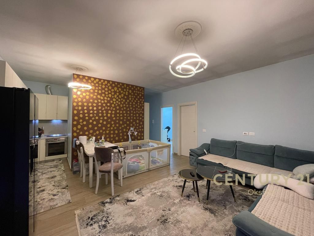 SHITET APARTAMENT 2+1 TEK SHKOLLA E BASHKUAR