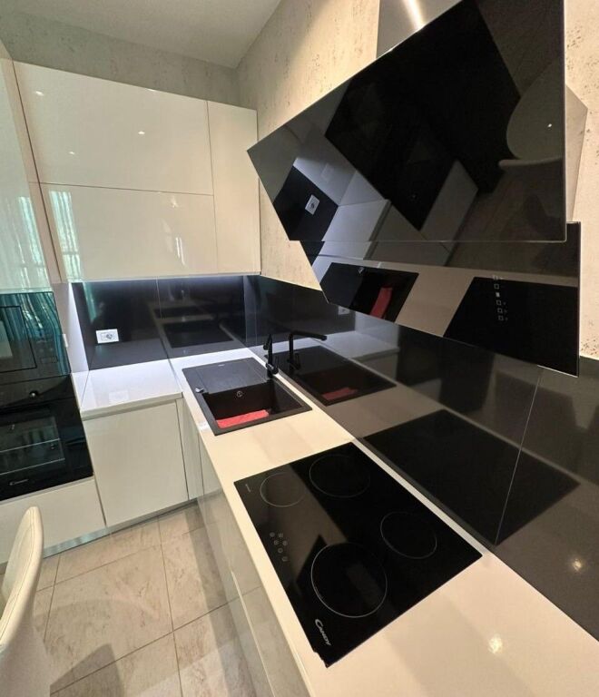 Jepet me qera apartament 2+1 tek Ambasador 3 + Gaderob