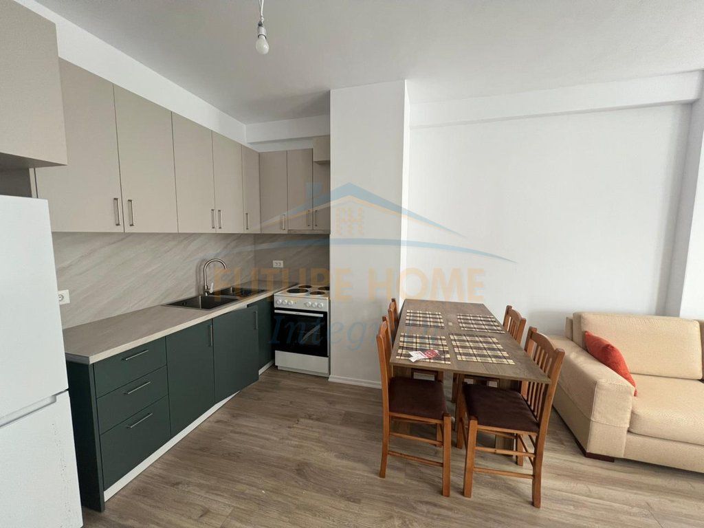 Qera, Apartament 2+1+2, Kompleksi Univers City, Tiranë.