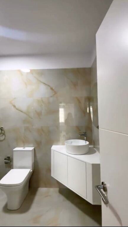 🏡 Apartament 2+1+2 me qira tek Petro Nini