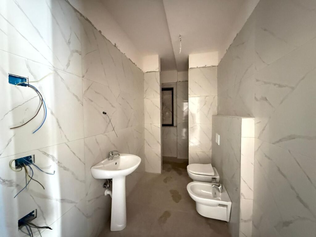 APARTAMENT 1+1 PER SHITJE TEK VILA L