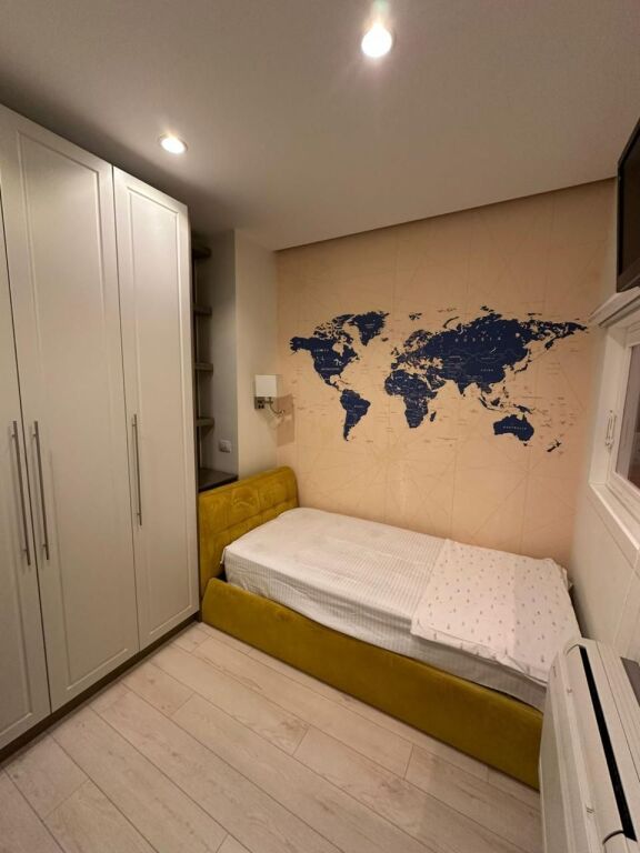 Jepet me Qera Apartament 2+1 tek Ambasador 3