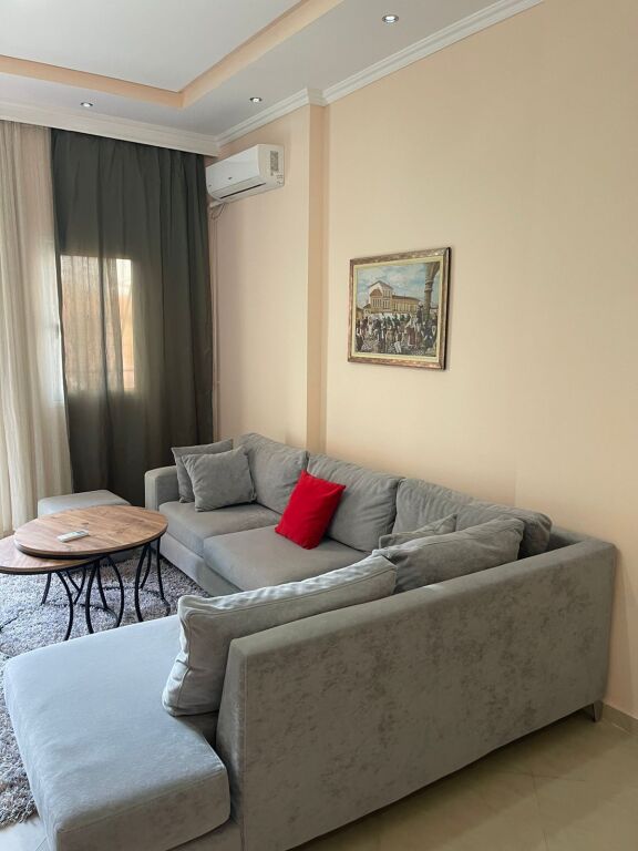 🏡 JEPET ME QERA APARTAMENT 1+1 – RRUGA E SARAÇEVE (QENDËR)