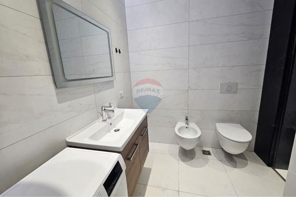 Apartament 2+1 per qira tek rruga e Elbasanit!