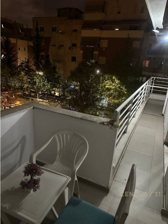 Appartamento 2+1 in Affitto nel Centro Commerciale Kristal, Tirana - 550€ | 78 m²